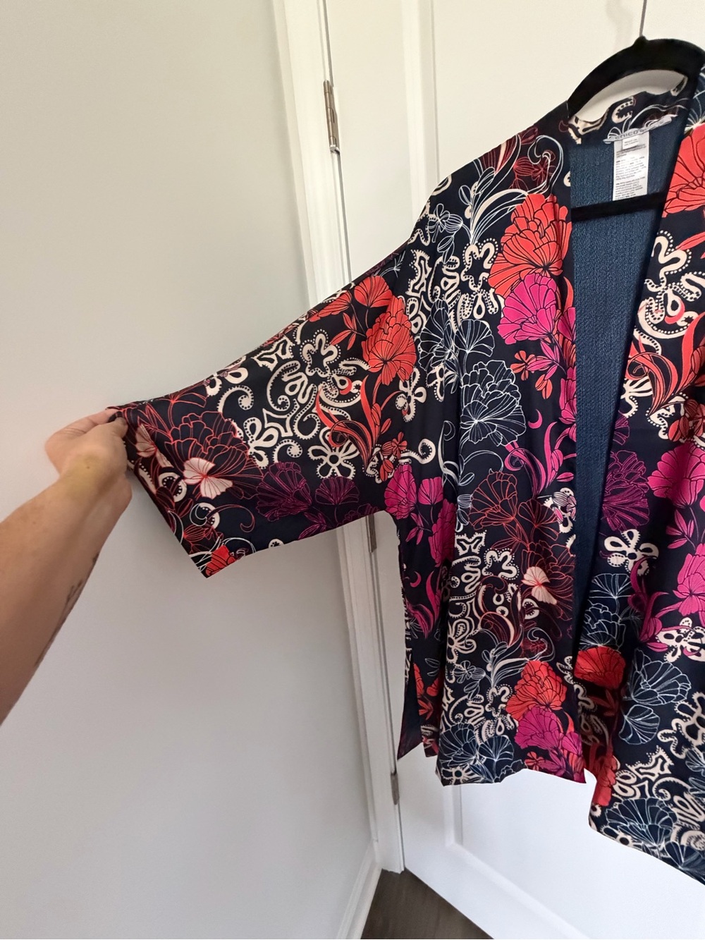 CHICOS NWOTFloral Kimono Robe - Navy with Pink & Orange Accents - Picture 3 of 7